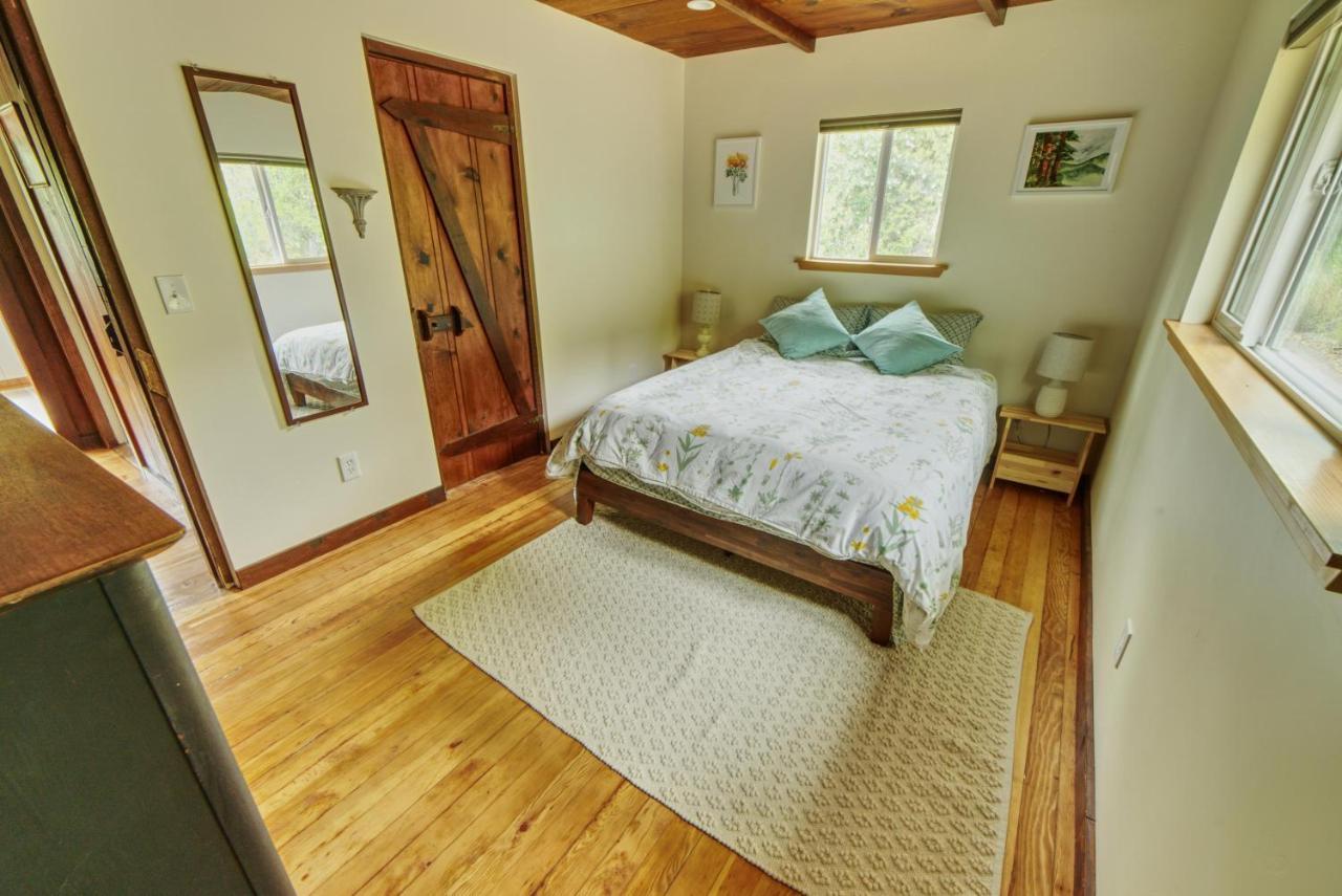 Rivers Breeze Relaxing Riverside Cabin With Private Suite Kayaks Healdsburg Ngoại thất bức ảnh