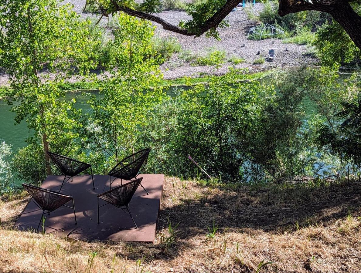 Rivers Breeze Relaxing Riverside Cabin With Private Suite Kayaks Healdsburg Ngoại thất bức ảnh